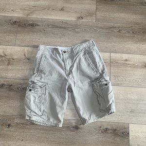 Levis Mens Cargo Khaki Shorts
